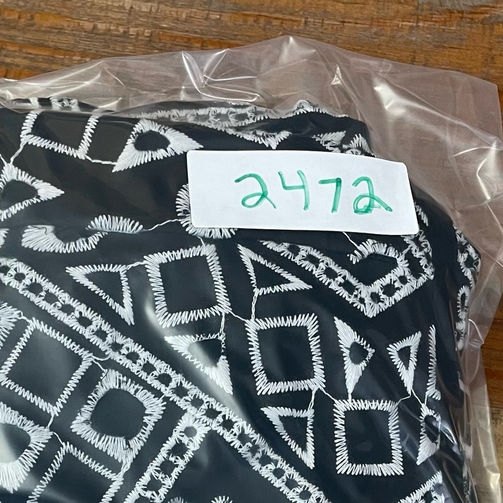 Banana Republic women’s size 8 dress Geo Lace Black/White Spaghetti Strap black - Picture 14 of 14
